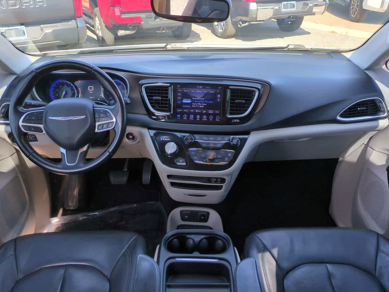 Thumbnail: 2018 Chrysler Pacifica - 15