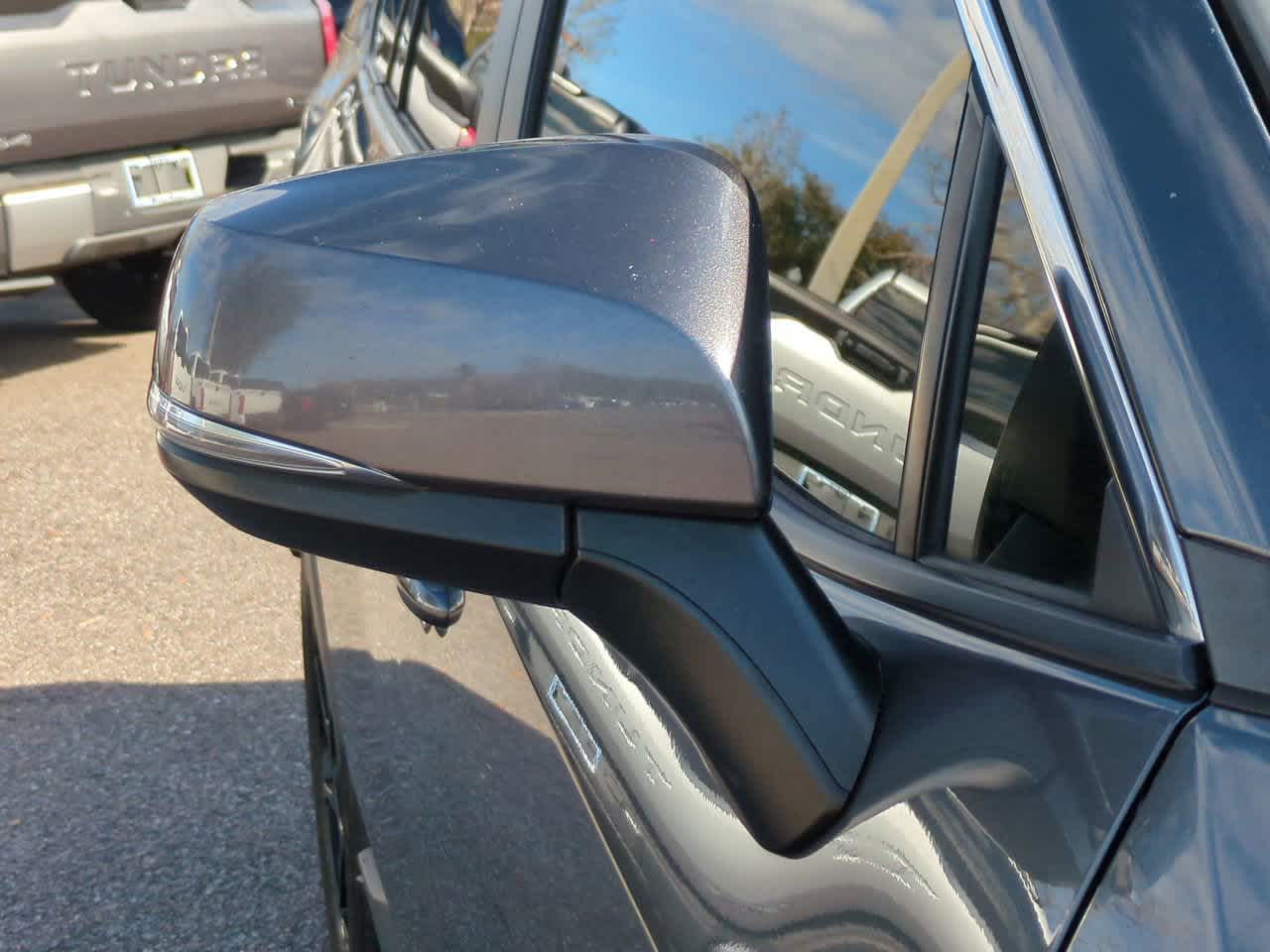 Thumbnail: 2019 Toyota RAV4 - 12