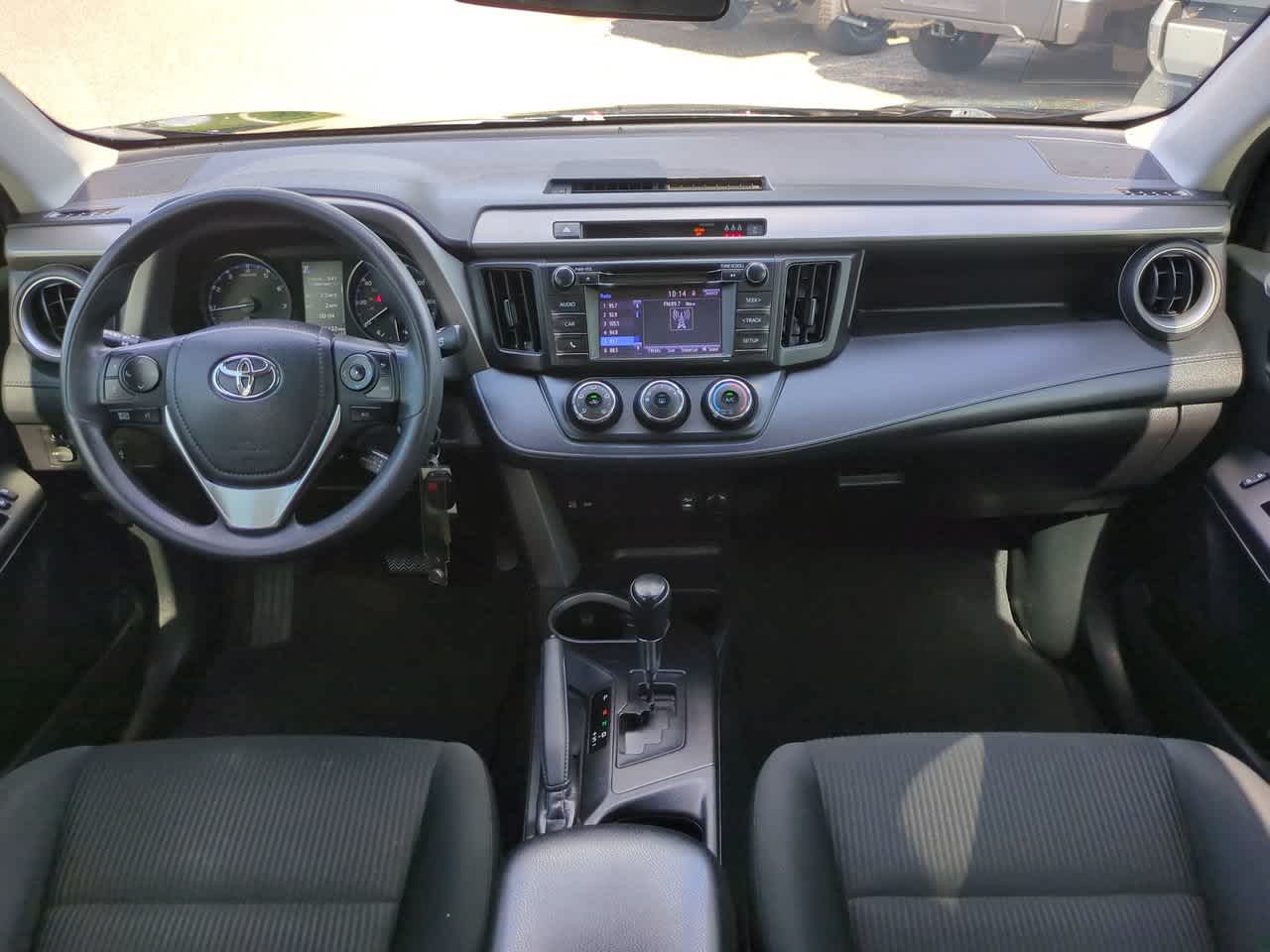 Thumbnail: 2018 Toyota RAV4 - 14