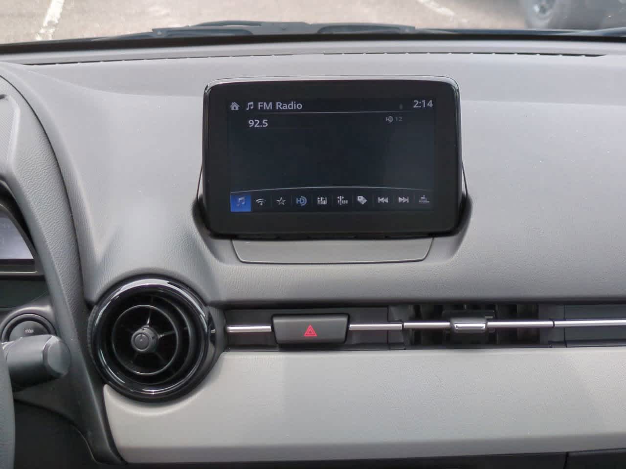 Thumbnail: 2019 Toyota Yaris - 17