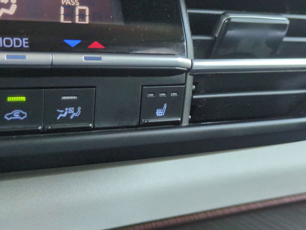 Thumbnail: 2024 Toyota Sienna - 22