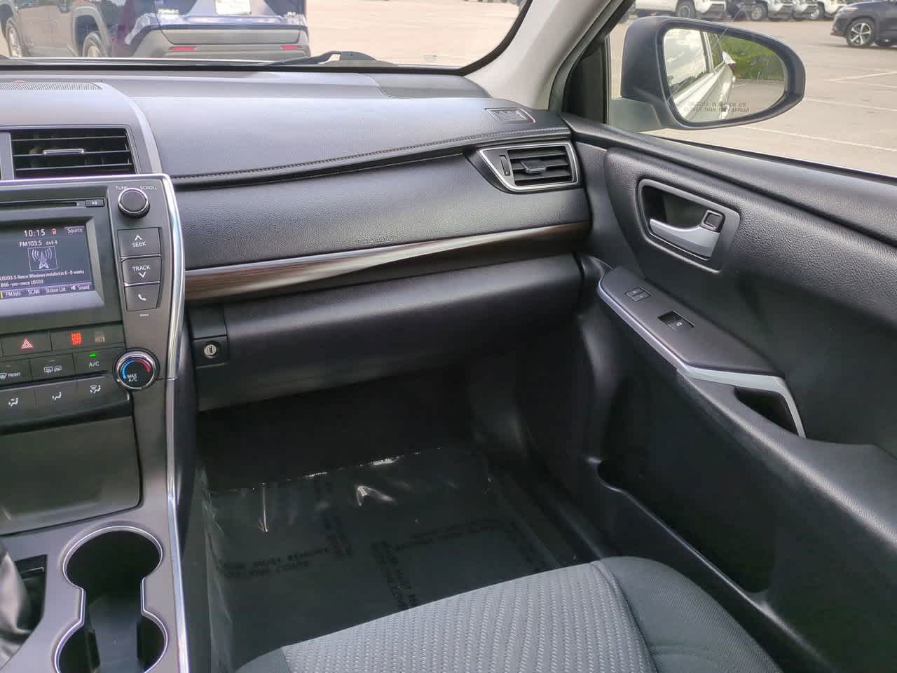 Thumbnail: 2015 Toyota Camry - 16