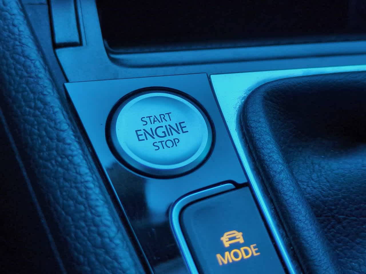 Thumbnail: 2016 Volkswagen Golf - 27