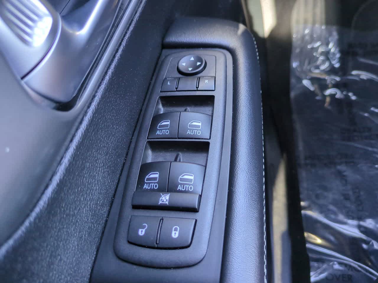 Thumbnail: 2025 Chrysler Pacifica - 23