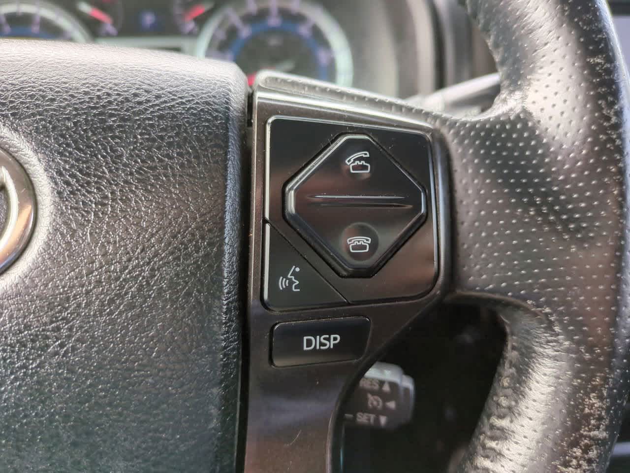 Thumbnail: 2014 Toyota 4Runner - 25