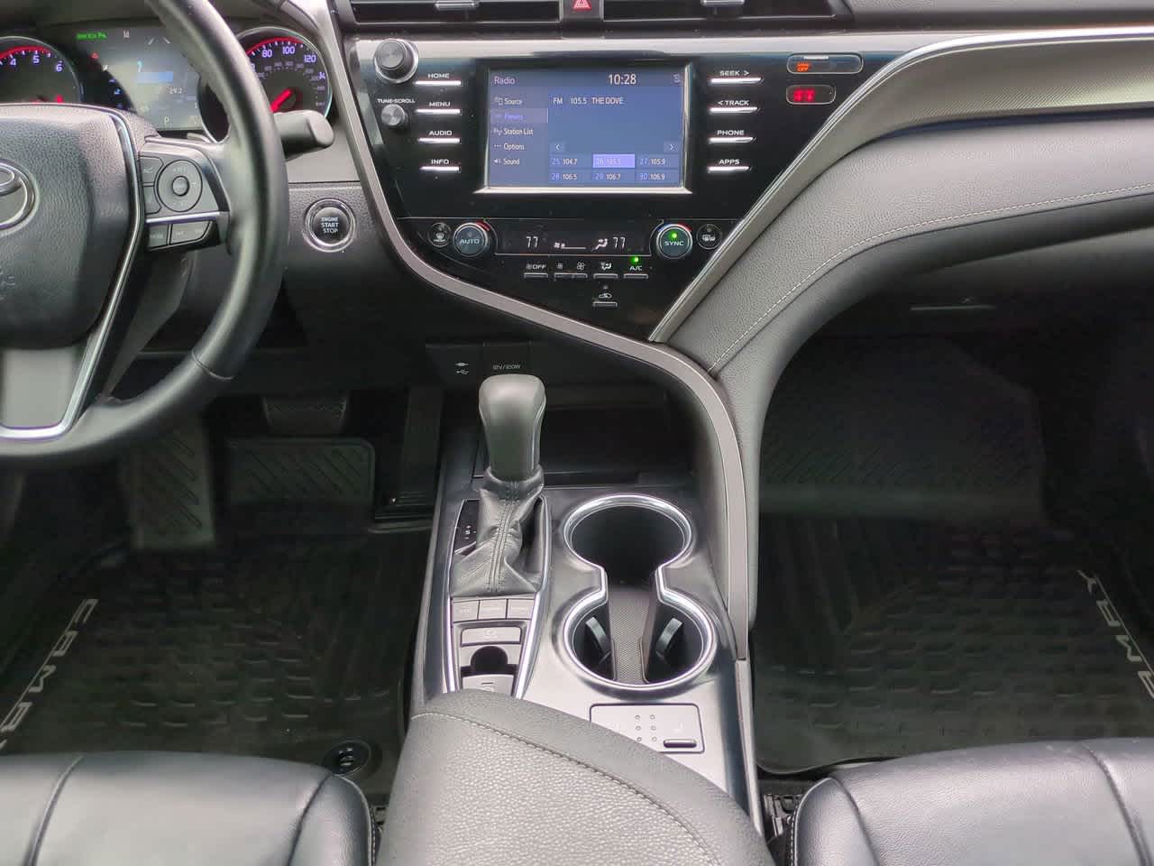 Thumbnail: 2018 Toyota Camry - 18