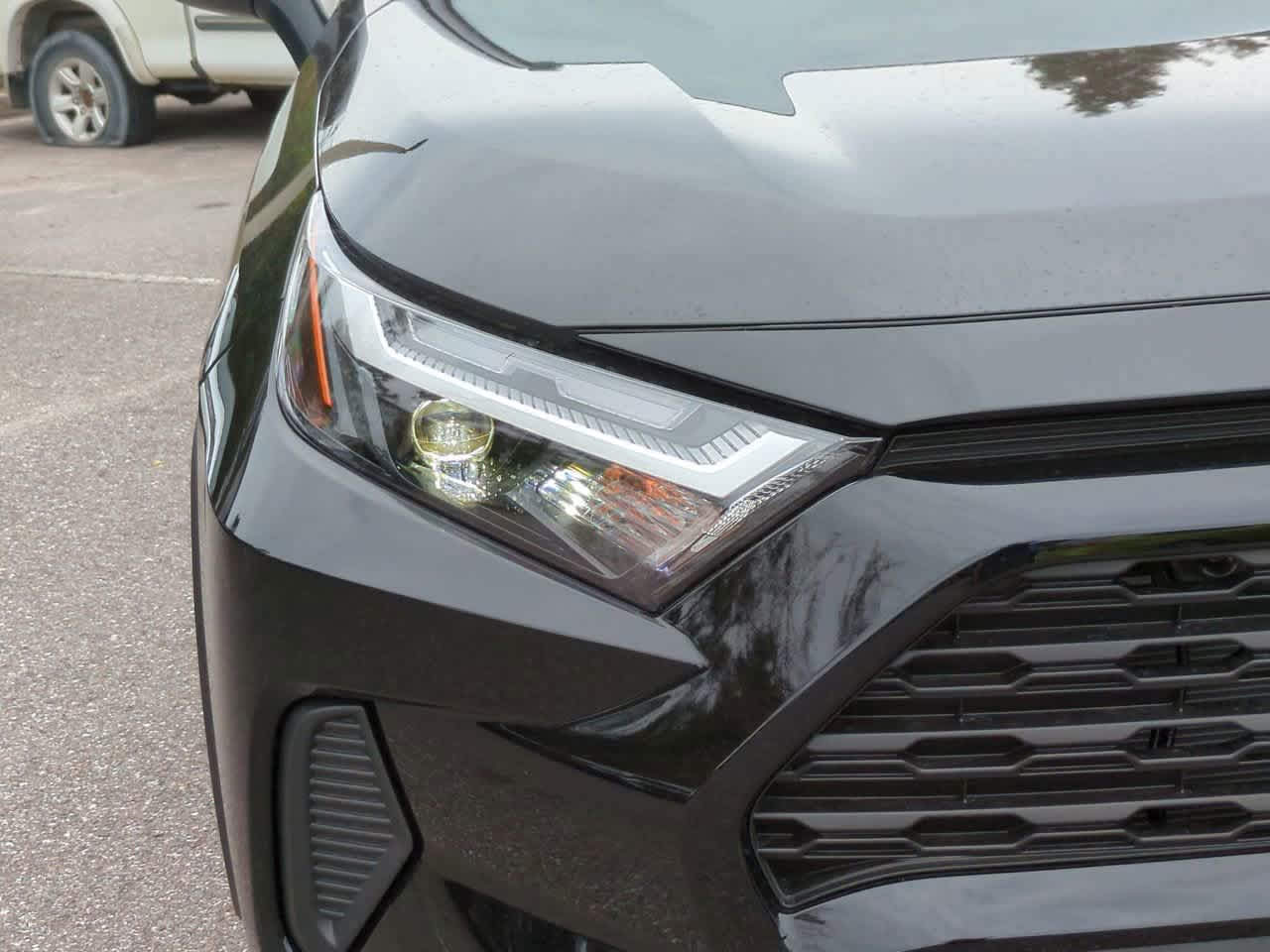 Thumbnail: 2025 Toyota RAV4 - 9