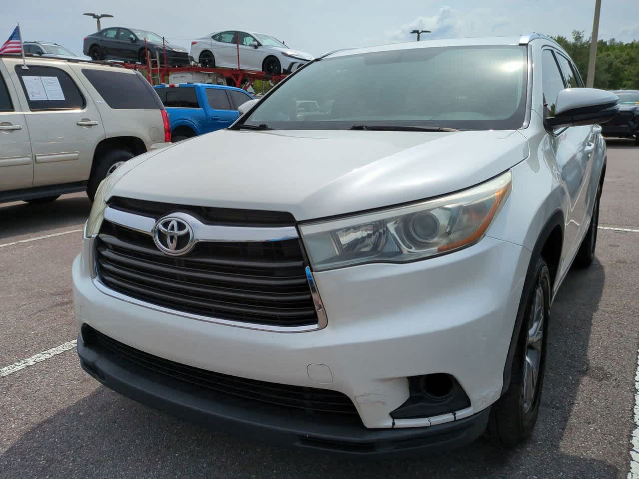 Thumbnail: 2015 Toyota Highlander - 2