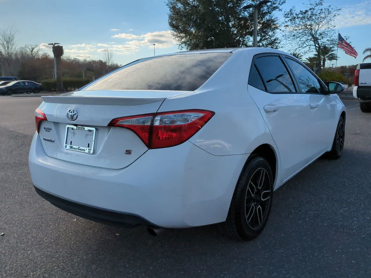 Thumbnail: 2015 Toyota Corolla - 6