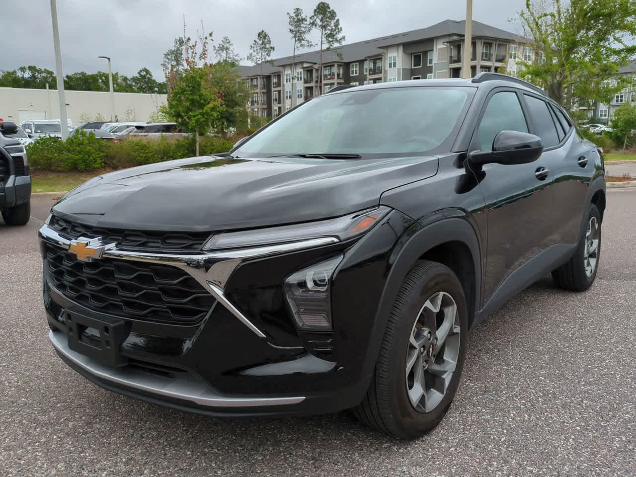 Thumbnail: 2025 Chevrolet Trax - 2