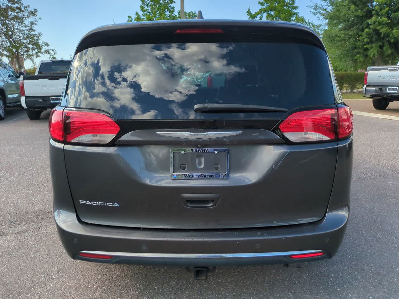 Thumbnail: 2017 Chrysler Pacifica - 5