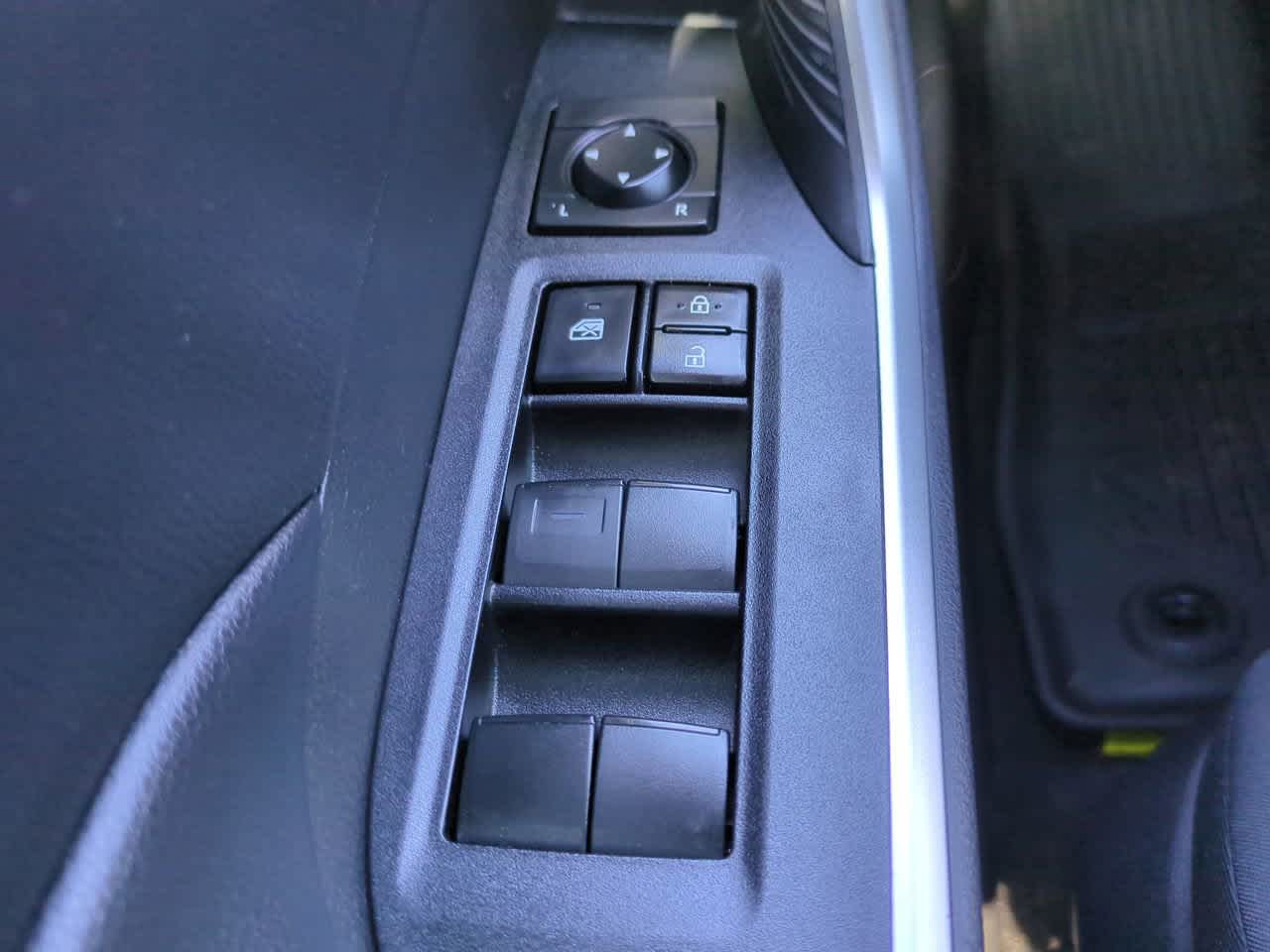 Thumbnail: 2021 Toyota RAV4 - 20