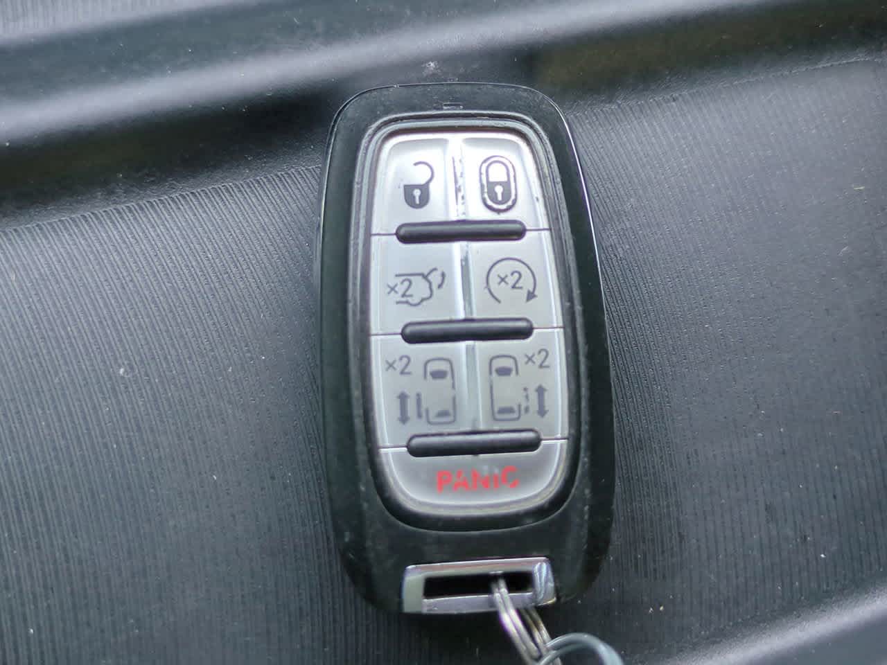 Thumbnail: 2018 Chrysler Pacifica - 29