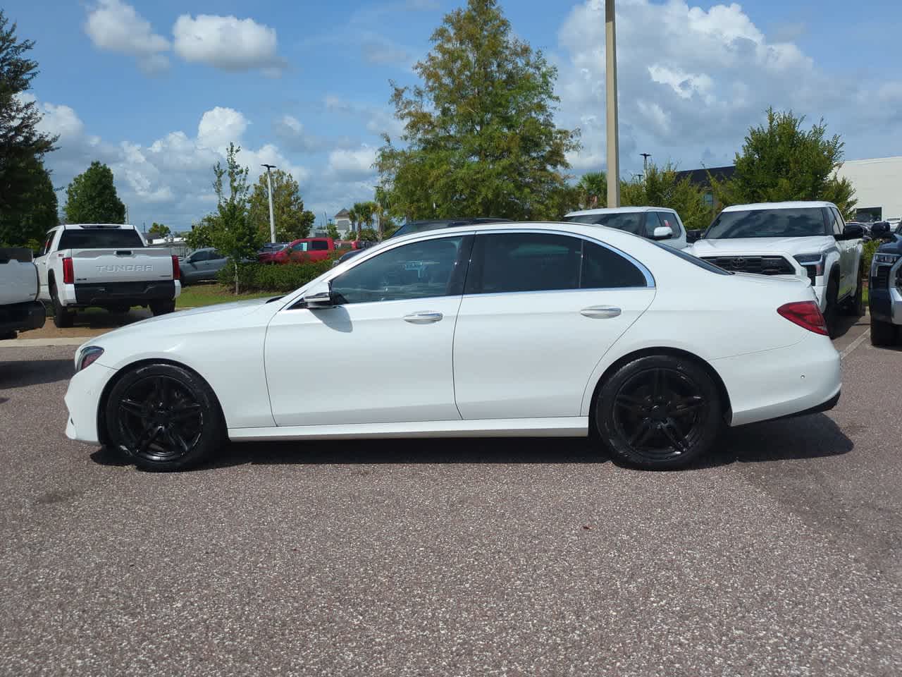 Thumbnail: 2017 Mercedes-Benz E-Class - 3