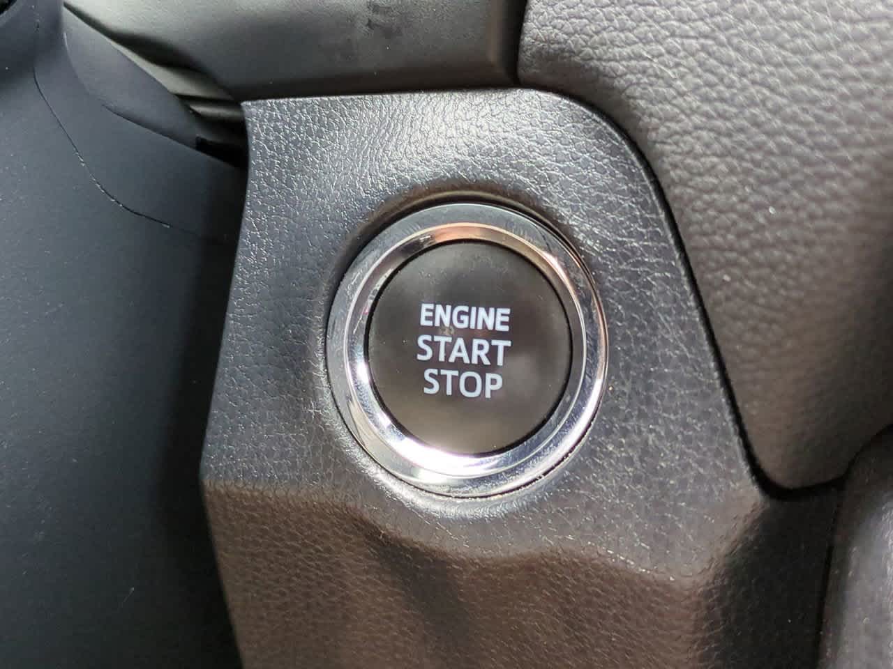 2023 Toyota RAV4 XLE 25