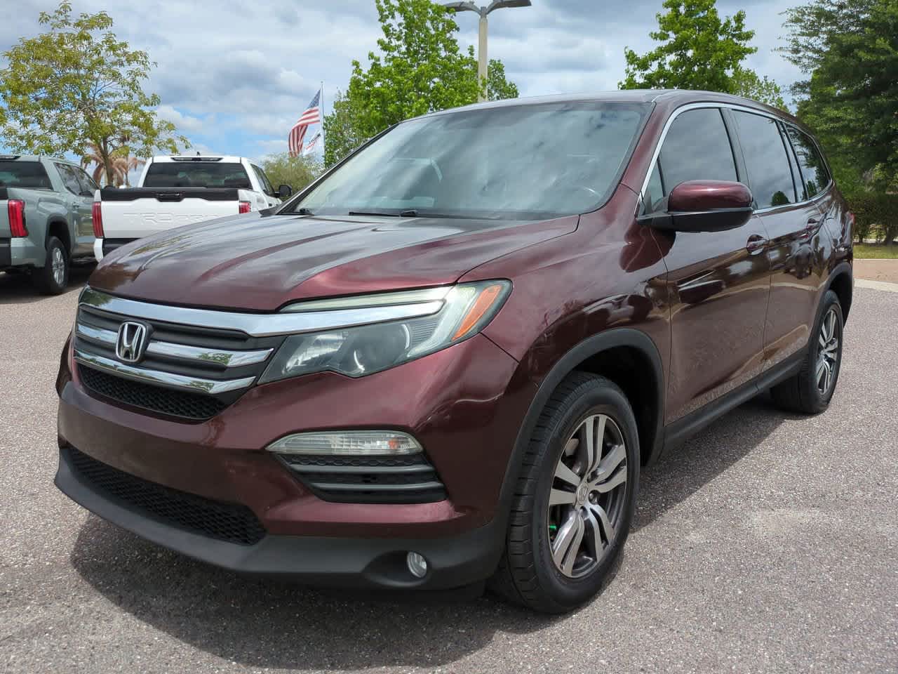 Thumbnail: 2017 Honda Pilot - 2