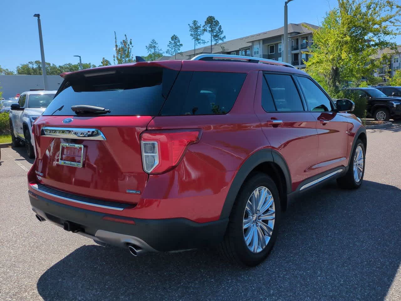 Thumbnail: 2021 Ford Explorer - 6