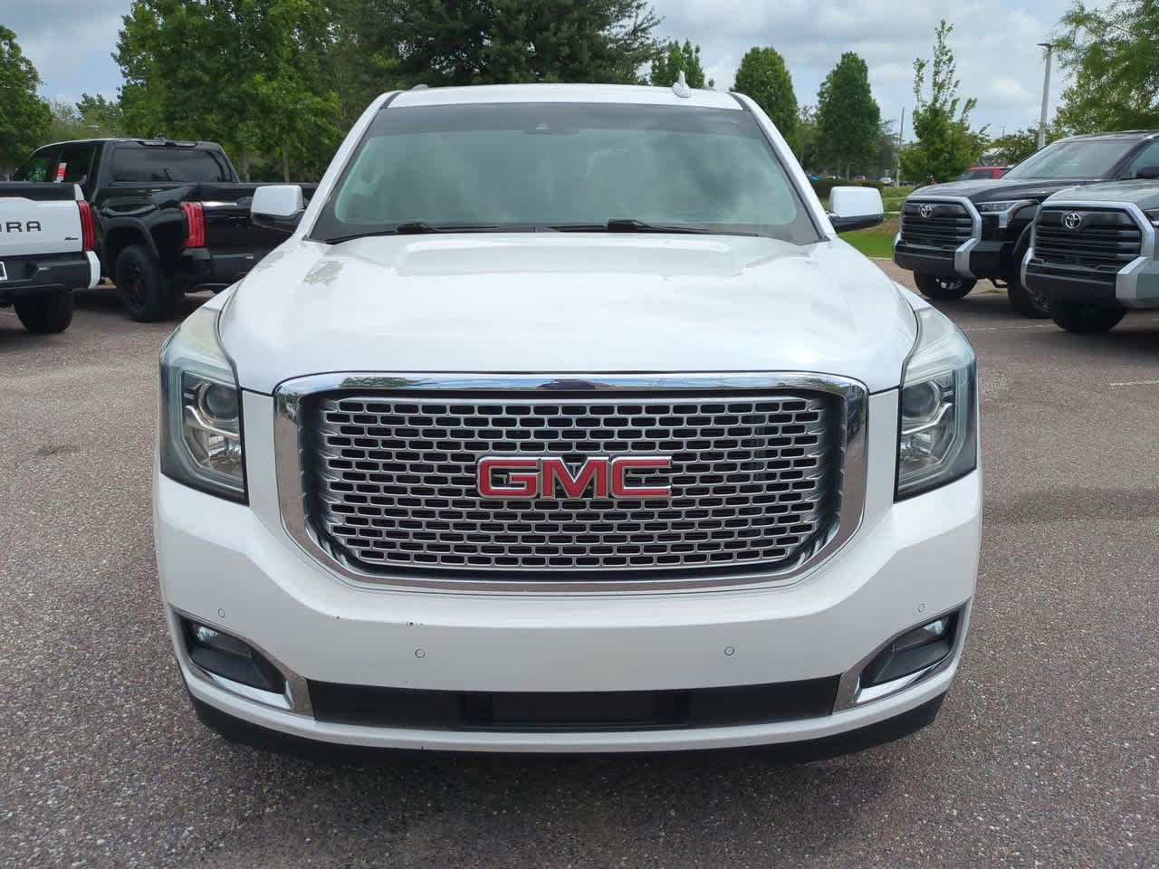Thumbnail: 2016 GMC Yukon XL - 9