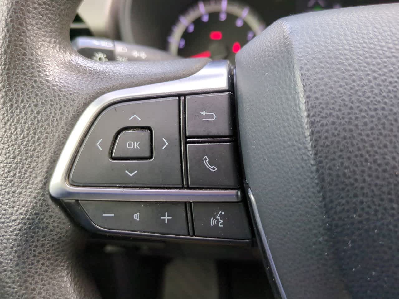 Thumbnail: 2021 Toyota Highlander - 23