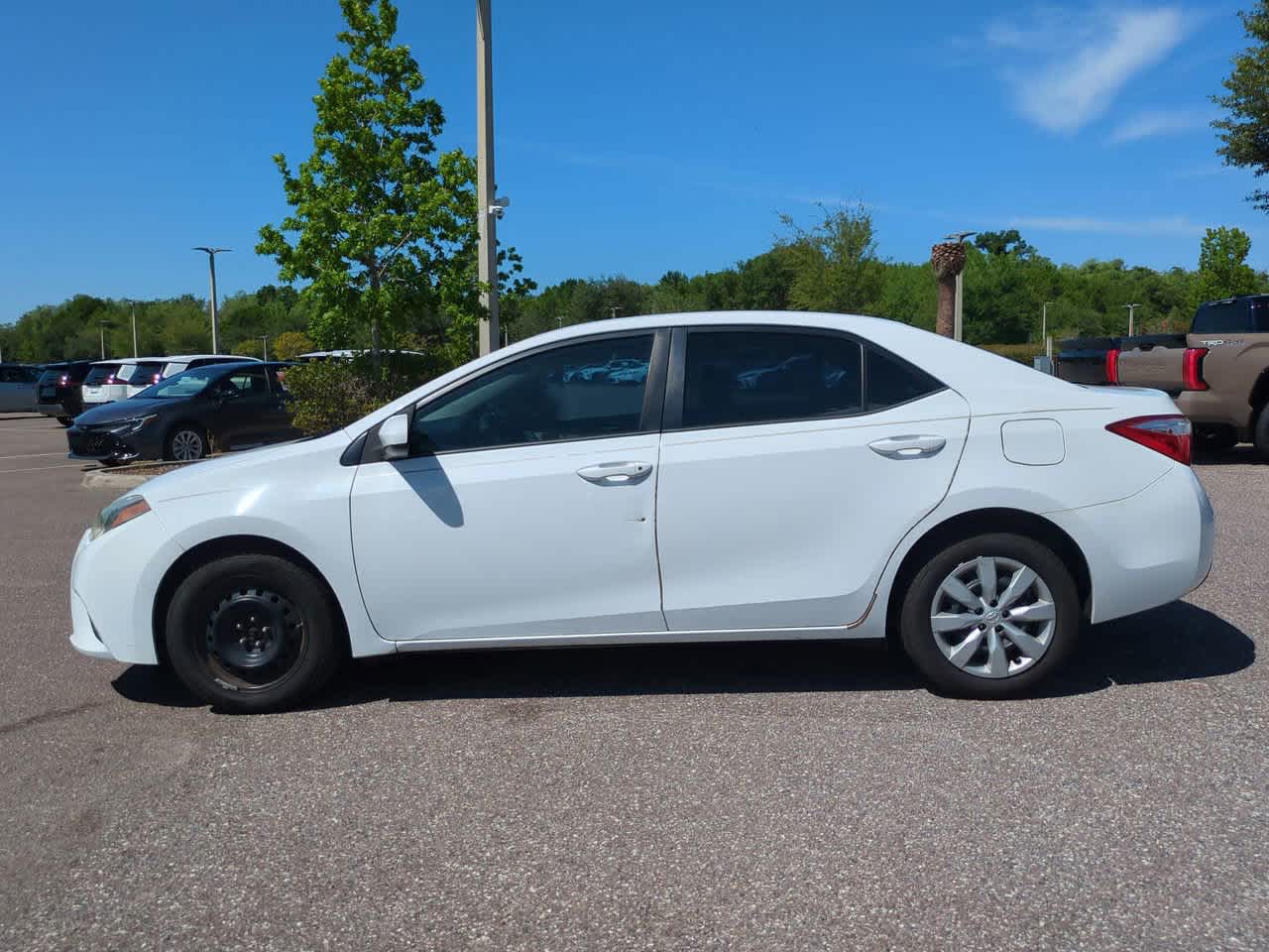 Thumbnail: 2014 Toyota Corolla - 3