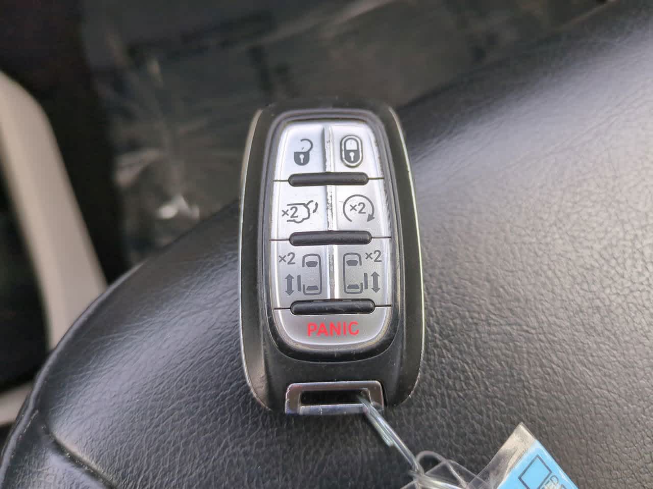 Thumbnail: 2020 Chrysler Pacifica - 28