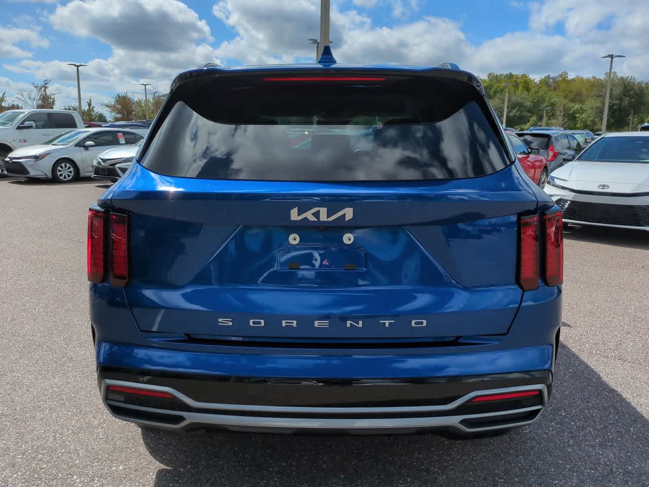 Thumbnail: 2022 Kia Sorento - 5