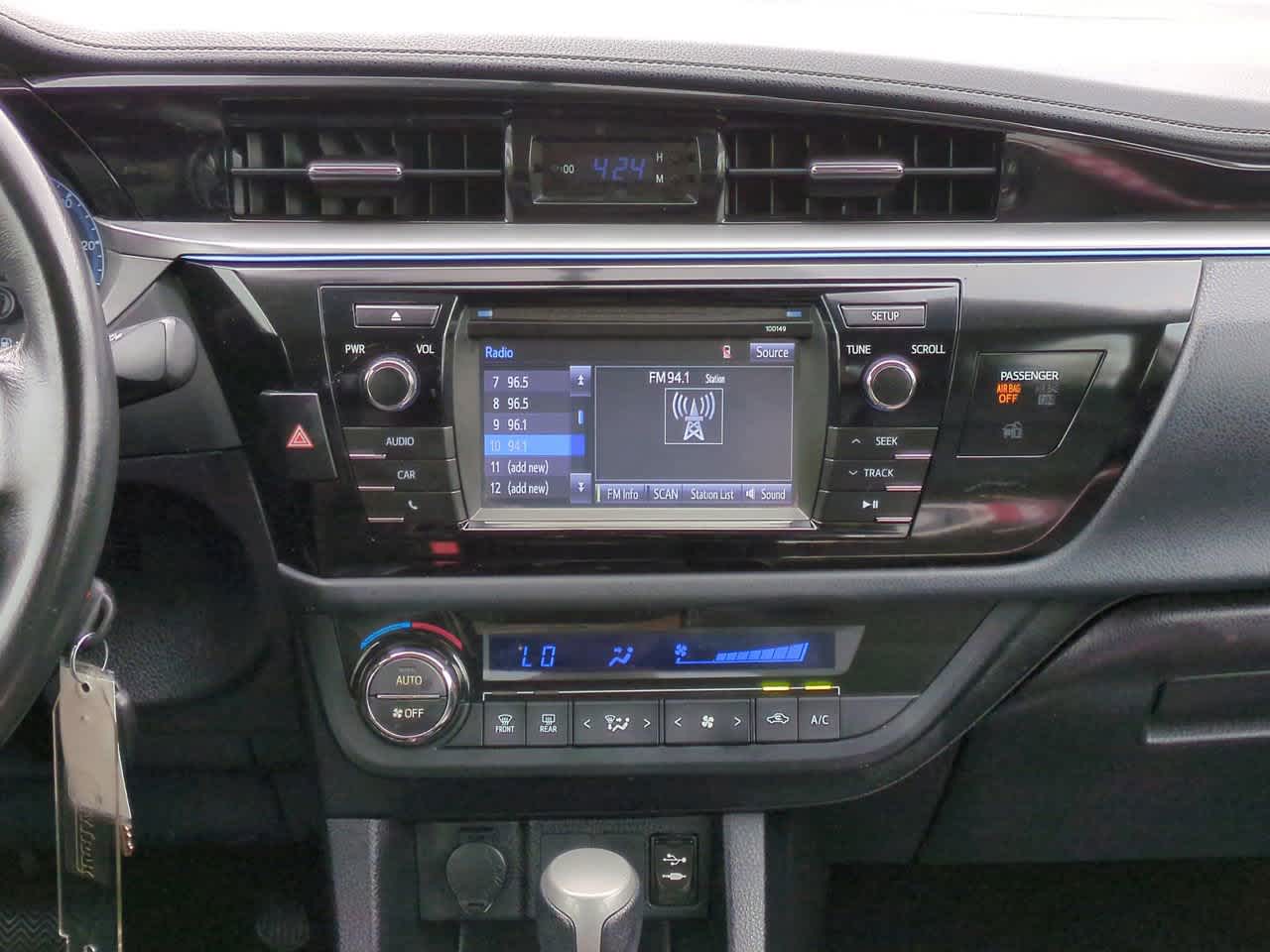 2015 Toyota Corolla S 16