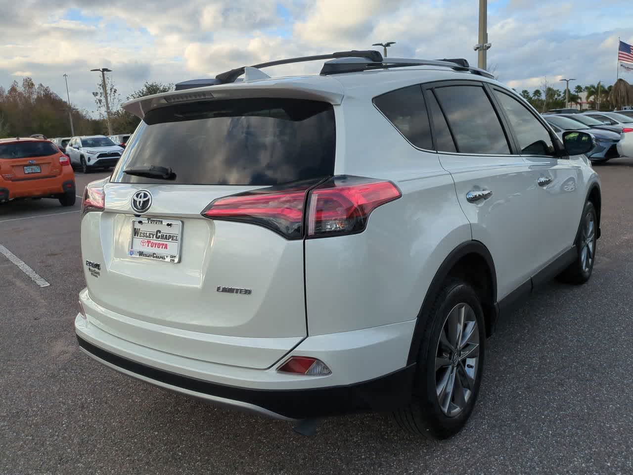 Thumbnail: 2018 Toyota RAV4 - 7