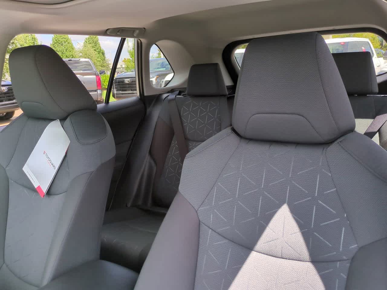 Thumbnail: 2025 Toyota RAV4 - 8