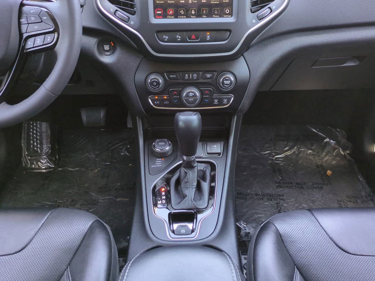 Thumbnail: 2023 Jeep Cherokee - 18