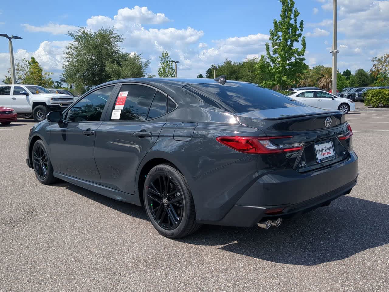 2025 Toyota Camry SE 4