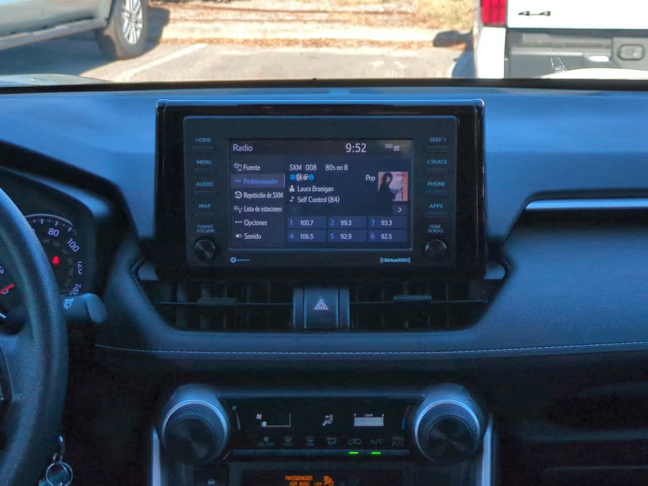 Thumbnail: 2022 Toyota RAV4 - 17