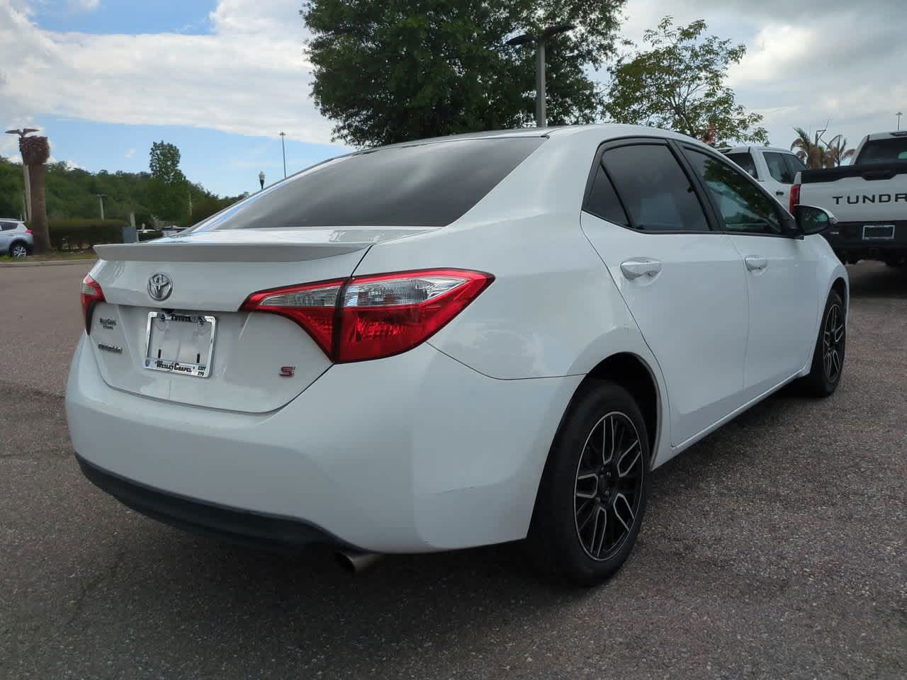 Thumbnail: 2015 Toyota Corolla - 6