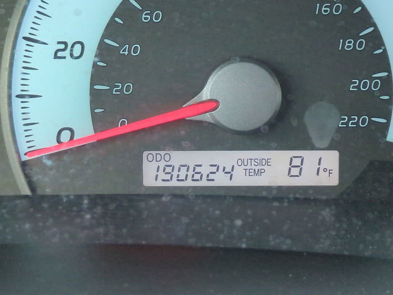 Thumbnail: 2010 Toyota Camry - 23