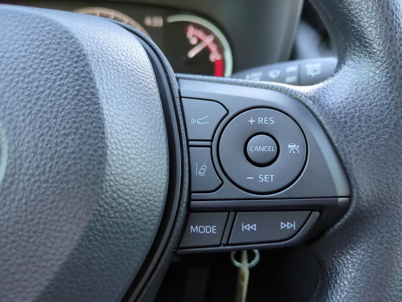 Thumbnail: 2025 Toyota RAV4 - 22