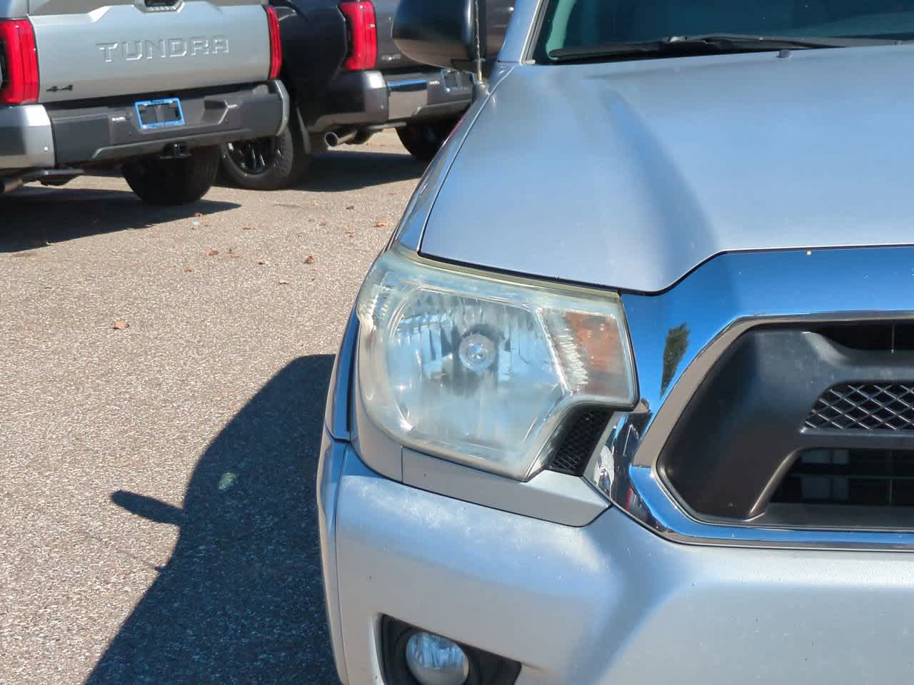 Thumbnail: 2013 Toyota Tacoma - 10