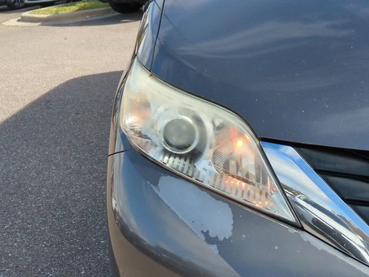 Thumbnail: 2012 Toyota Sienna - 10