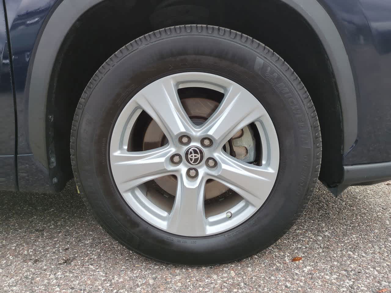 Thumbnail: 2022 Toyota Highlander - 11