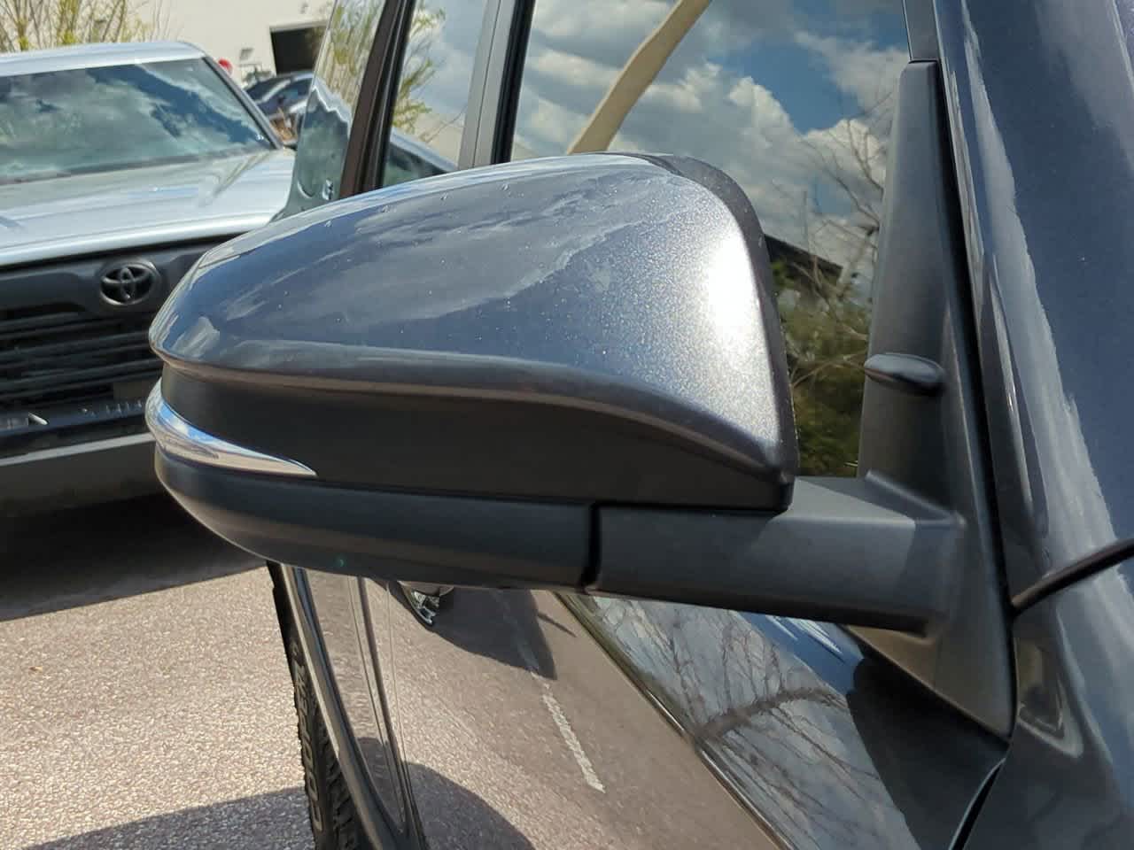 Thumbnail: 2022 Toyota 4Runner - 12