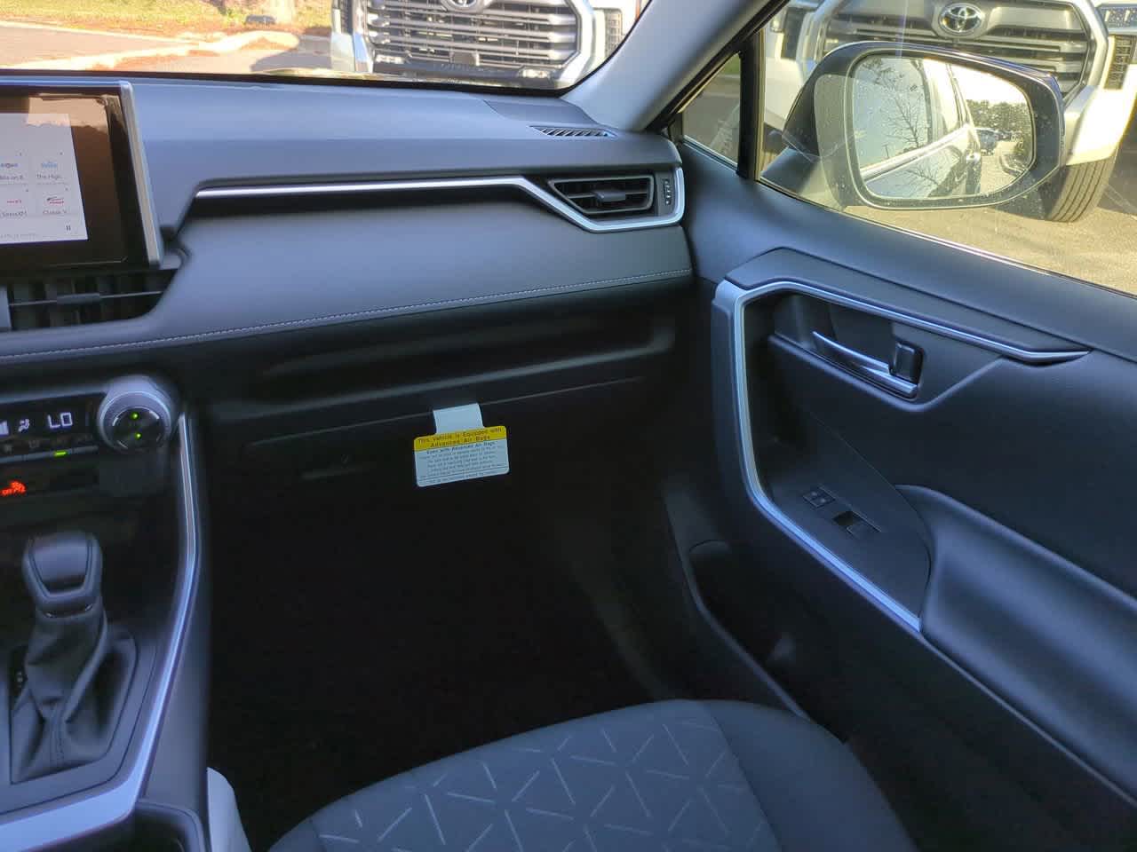 Thumbnail: 2025 Toyota RAV4 - 16