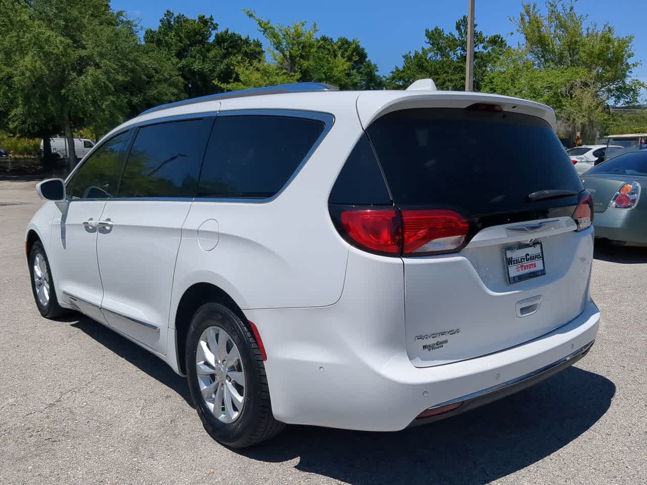 2018 Chrysler Pacifica Touring 4