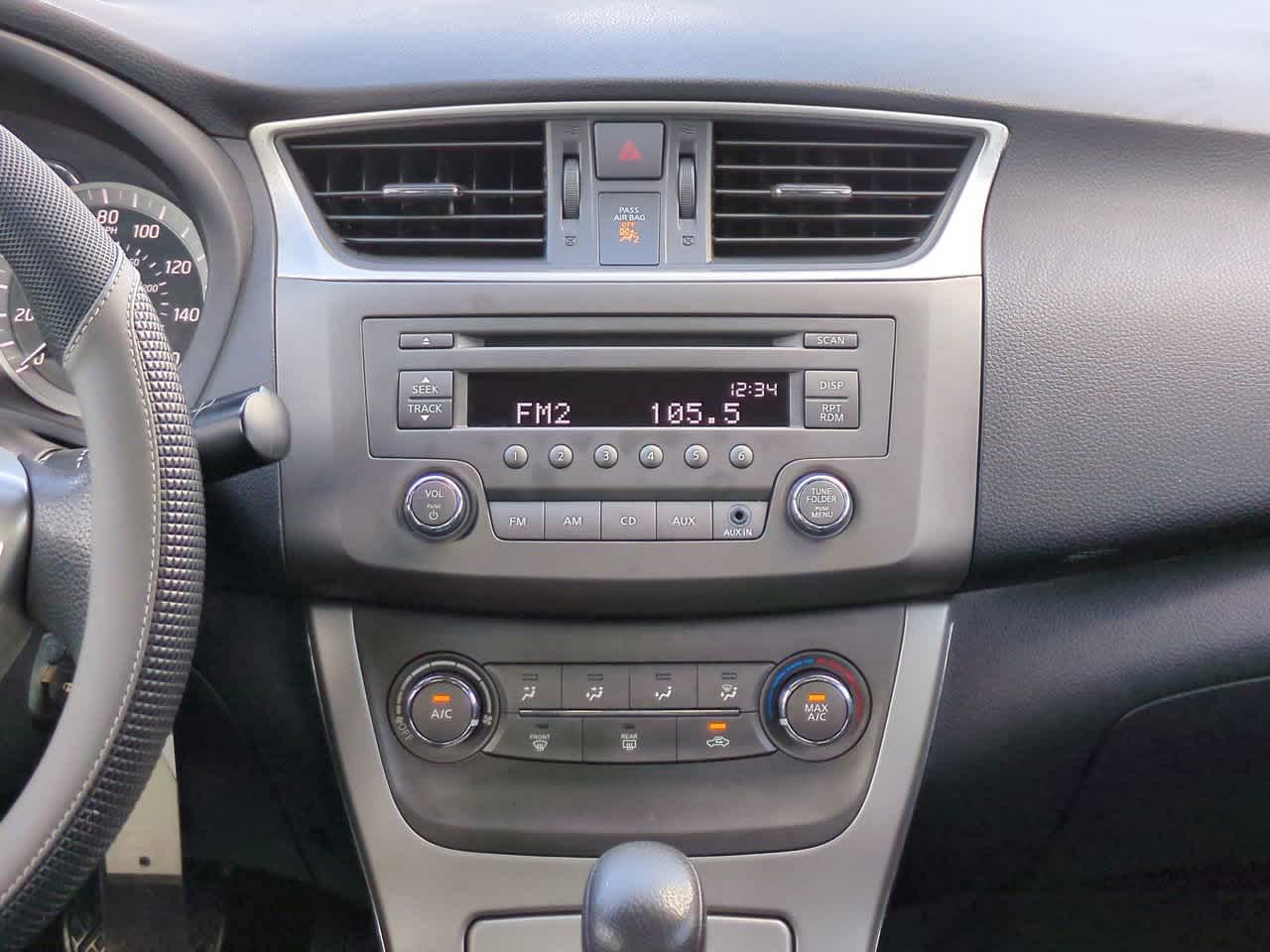 Thumbnail: 2014 Nissan Sentra - 17