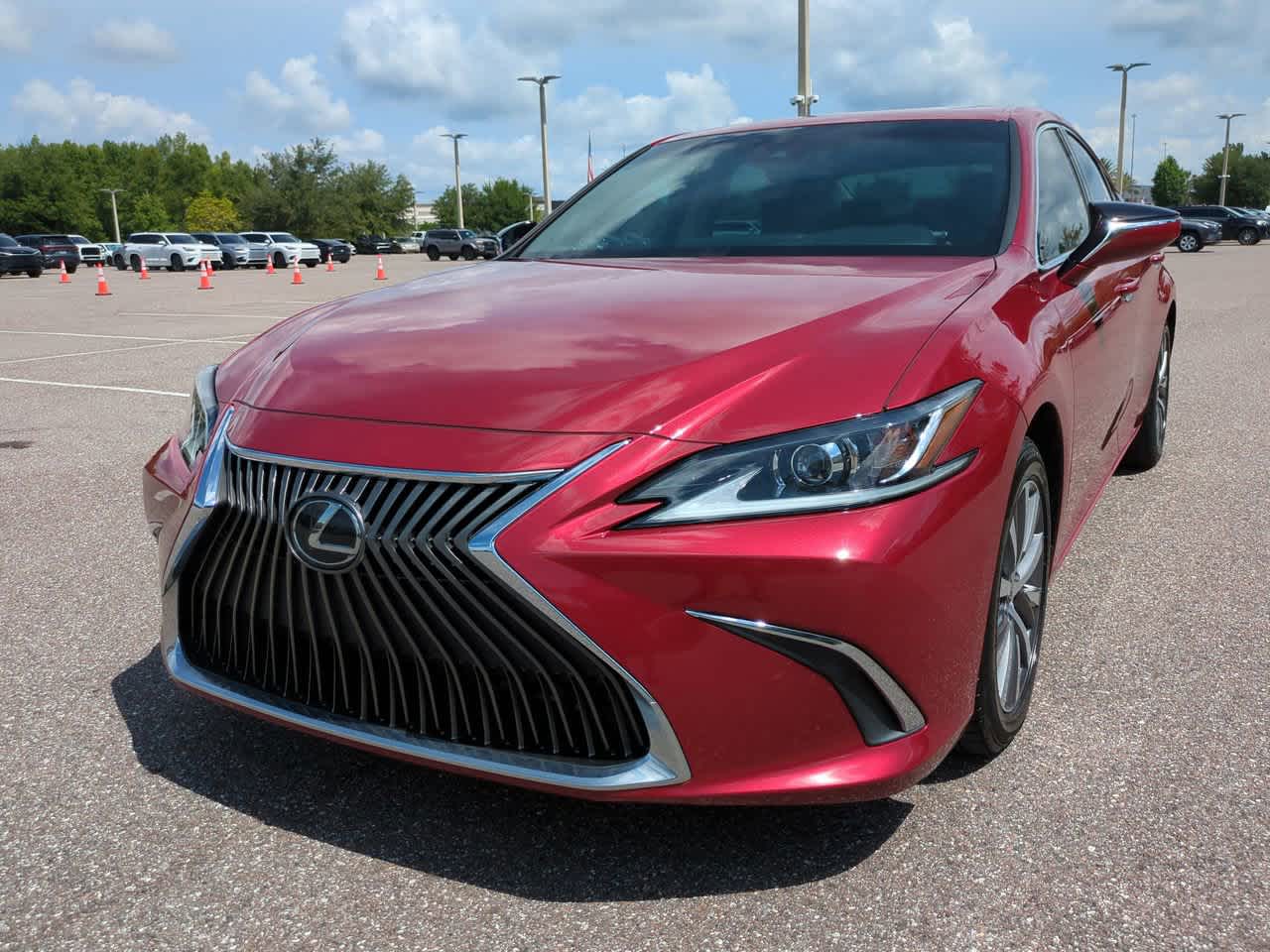 Thumbnail: 2019 Lexus ES - 2