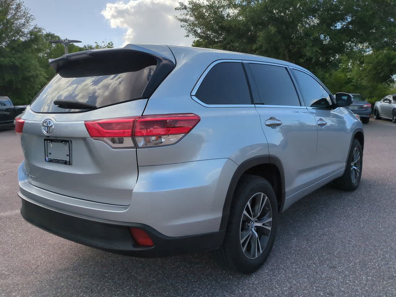 Thumbnail: 2018 Toyota Highlander - 6