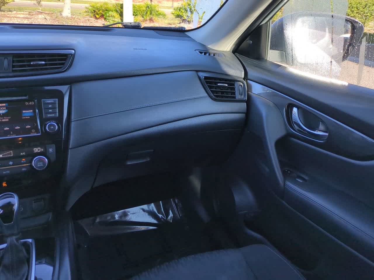 Thumbnail: 2019 Nissan Rogue - 16