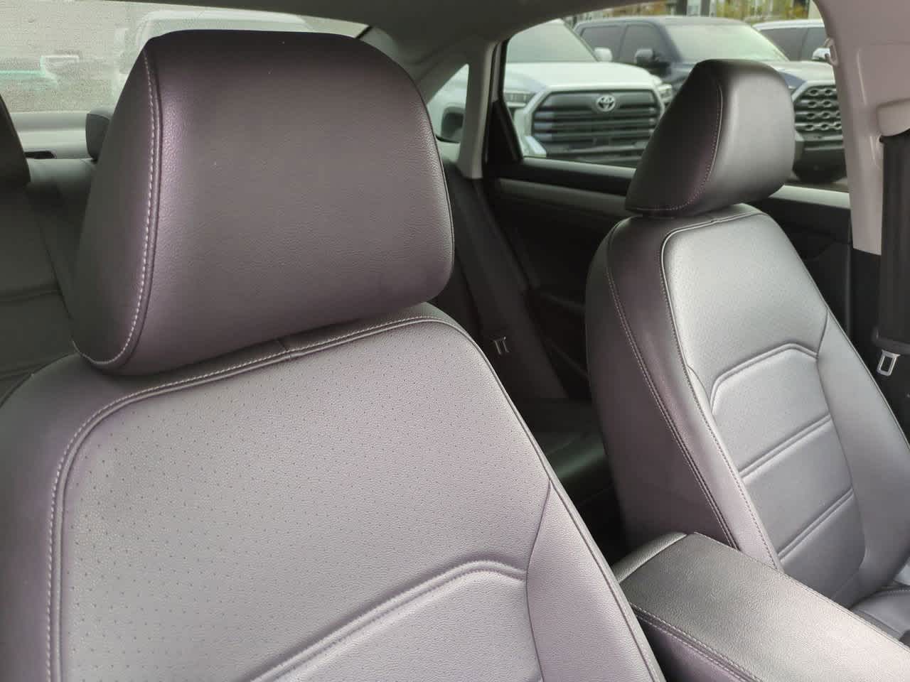 Thumbnail: 2022 Volkswagen Passat - 7