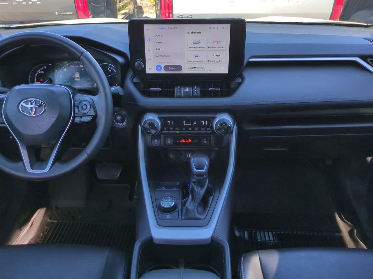 Thumbnail: 2023 Toyota RAV4 - 18