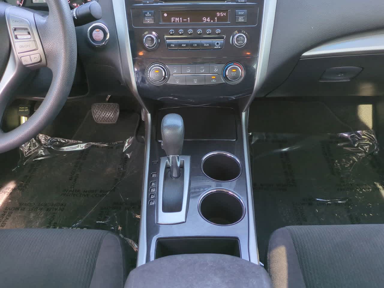 Thumbnail: 2013 Nissan Altima - 17