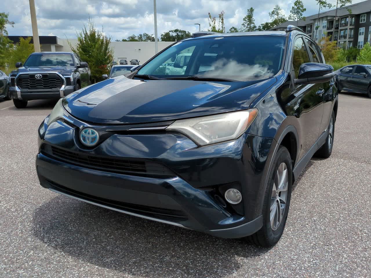 Thumbnail: 2017 Toyota RAV4 - 2