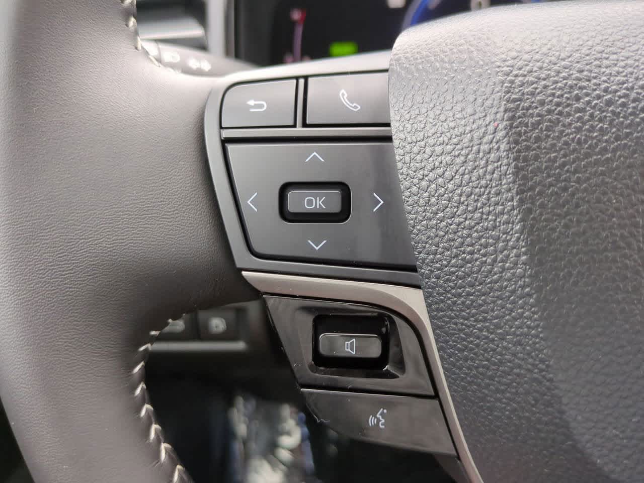 Thumbnail: 2025 Toyota Camry - 22